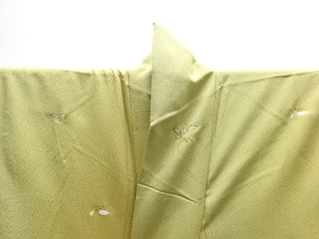  縮緬地　南天模様小紋着物